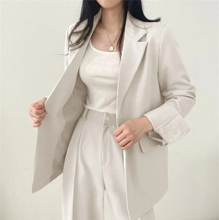 Set für Damen: Longblazer und gerade Hose