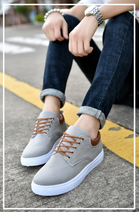 Herrenschuhe mit flacher Sohle