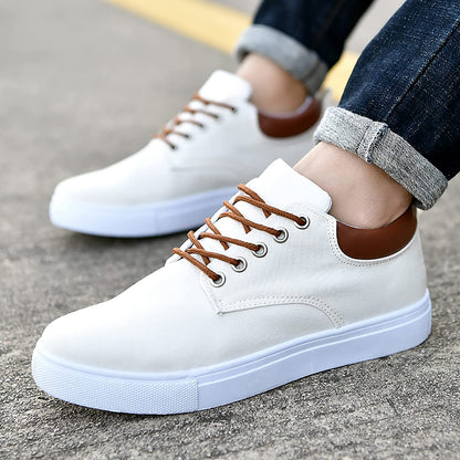 Herrenschuhe mit flacher Sohle