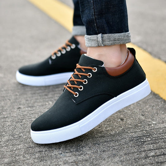 Herrenschuhe mit flacher Sohle